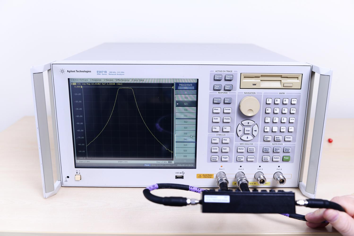ВЧ aнализатор цепей серии ENA Agilent Е5071В